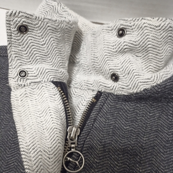 Puma Sweater Size Medium‎ - Picture 5 of 8